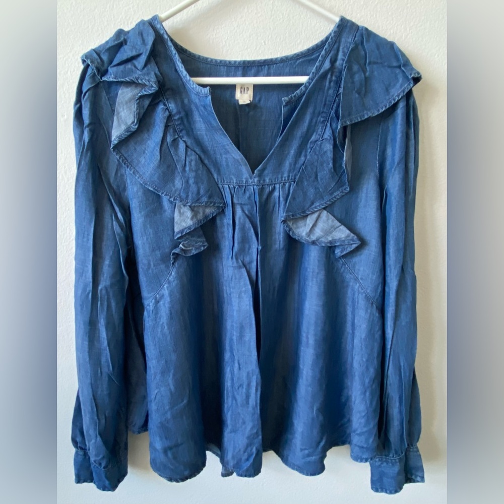 Gap Women's Blue Ruffled Top XL